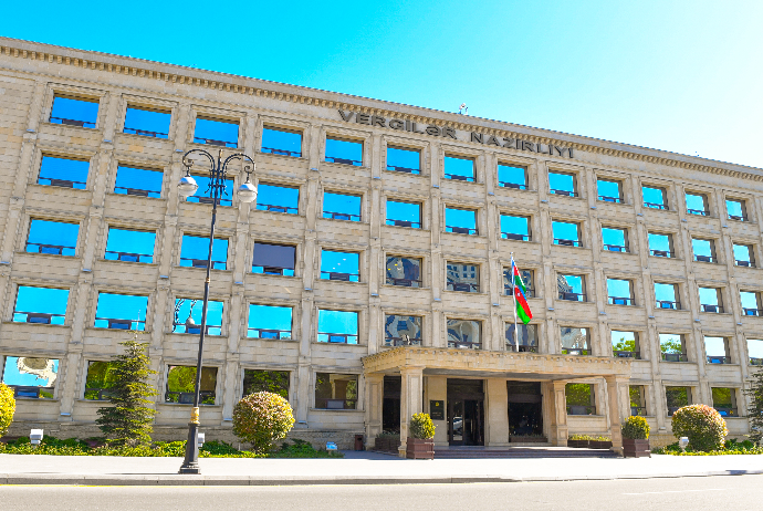 Vergi uçotuna alınmayanlara bazarlarda fəaliyyət göstərməyə icazə verilməyəcək