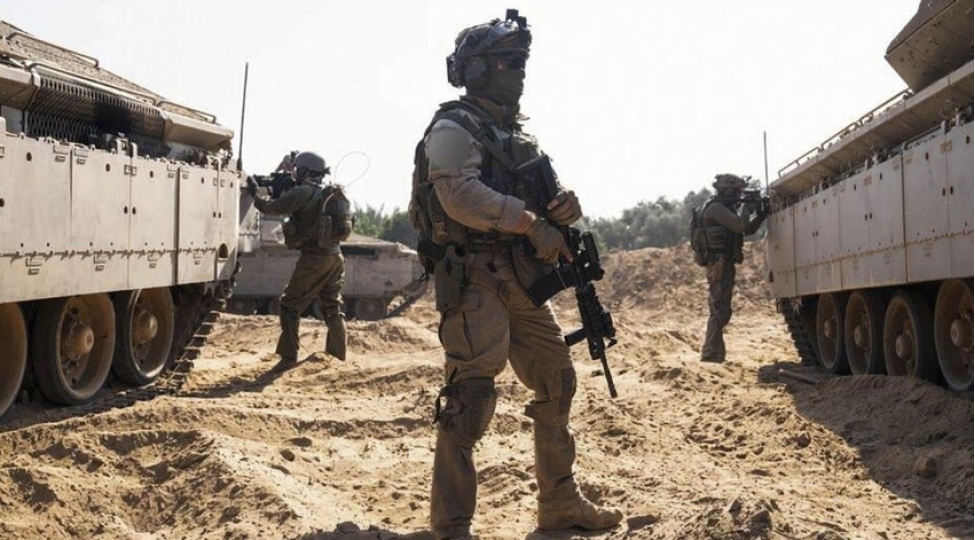 İsrail ordusu Livanın cənubundakı silah anbarlarına hava zərbələri endirib