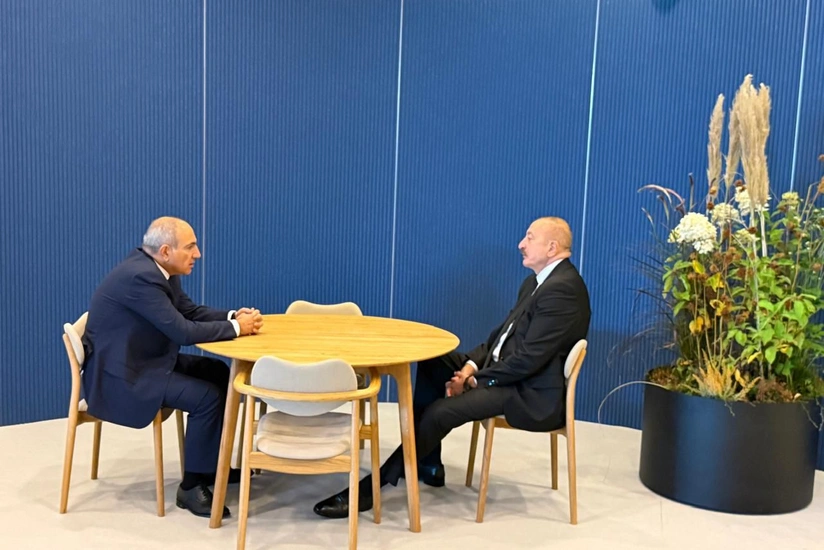 İlham Əliyev Kopenhagendə Nikol Paşinyanla görüşüb