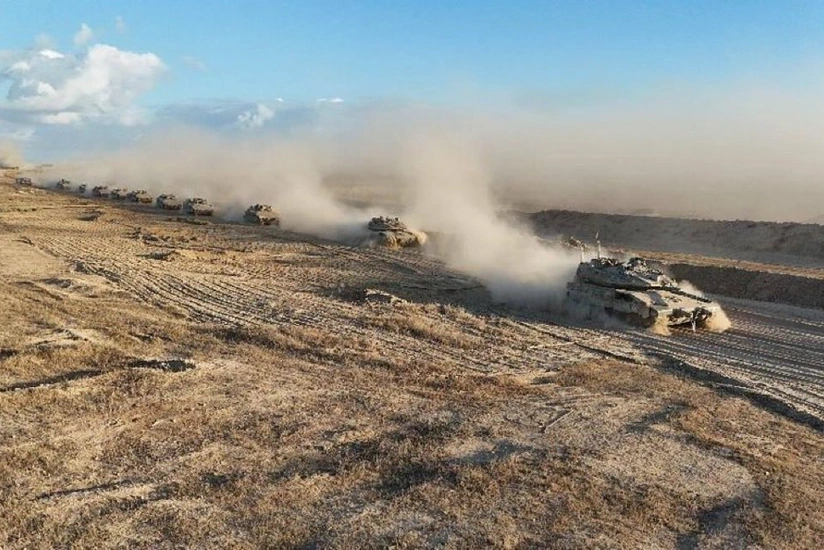 İsrail hərbçilərinin bir hissəsini Qəzzadan çıxarır