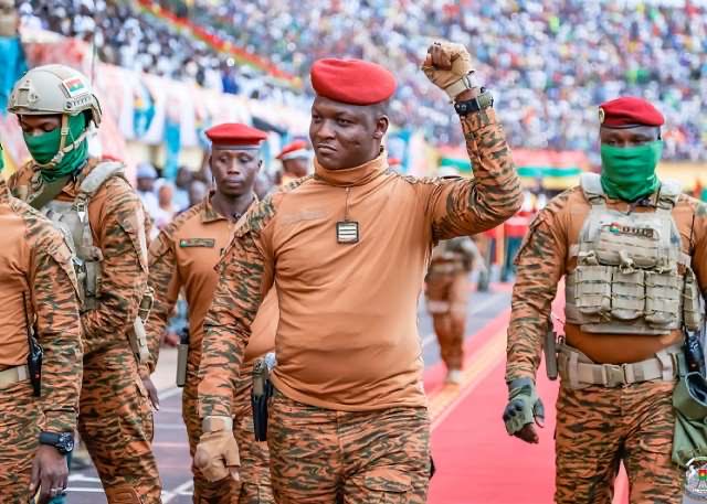 Burkina Faso ilk dəfə qızıl hasilatından 18 milyard dollar qazanıb