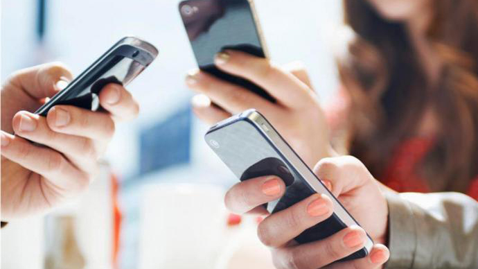 Mobil rabitə gəlirləri 3%-ə yaxın artıb