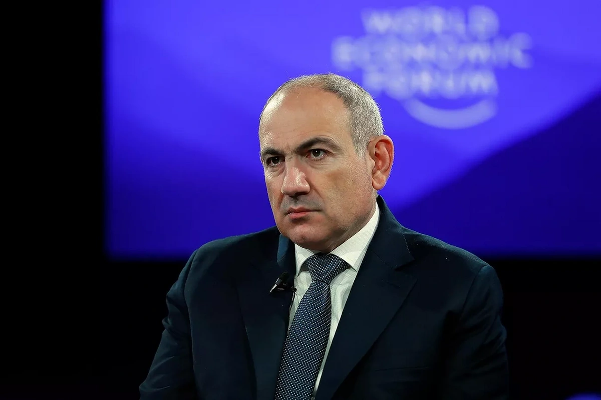 Paşinyan: Yük maşınlarının Türkiyədən Azərbaycana və geriyə tranziti üzrə marşrut hazırdır