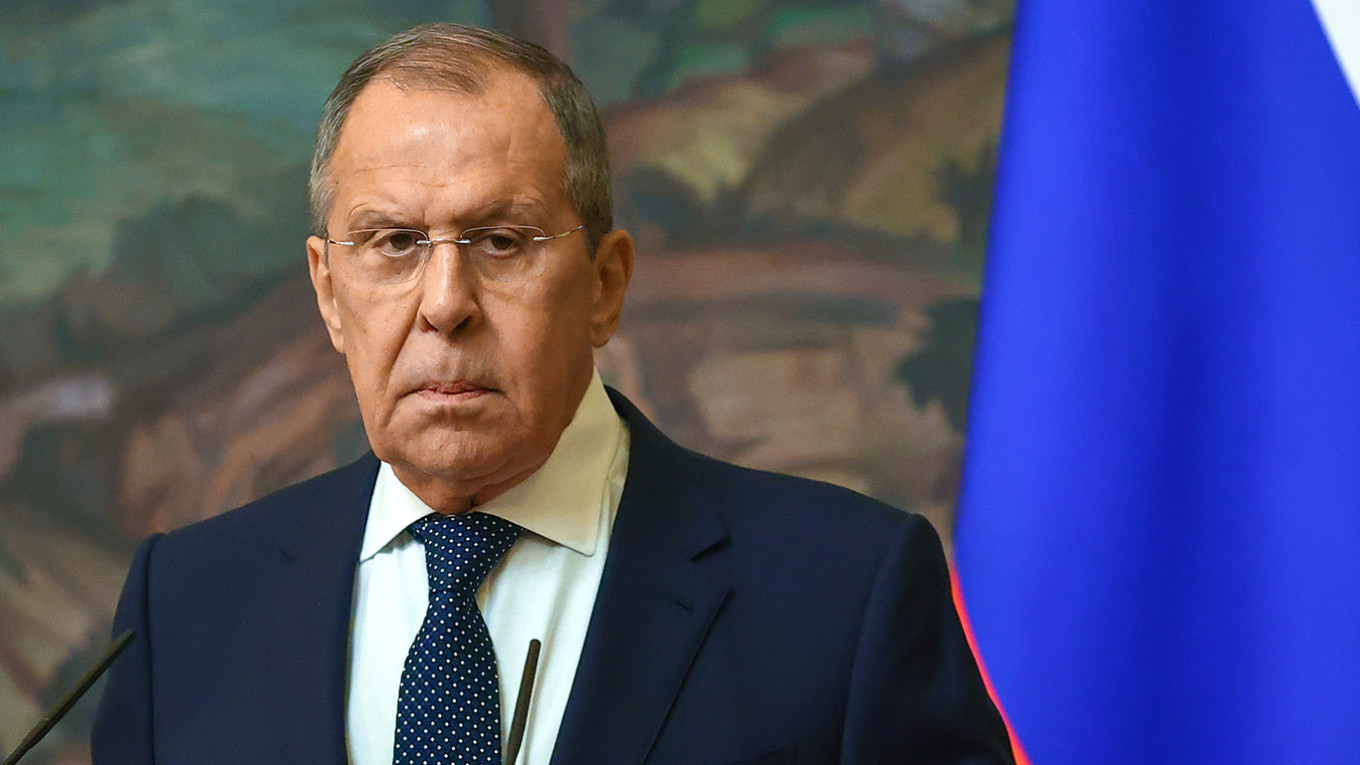 Lavrov: Ermənistan eyni vaxtda Aİ və Aİİ-nin üzvü ola bilməz