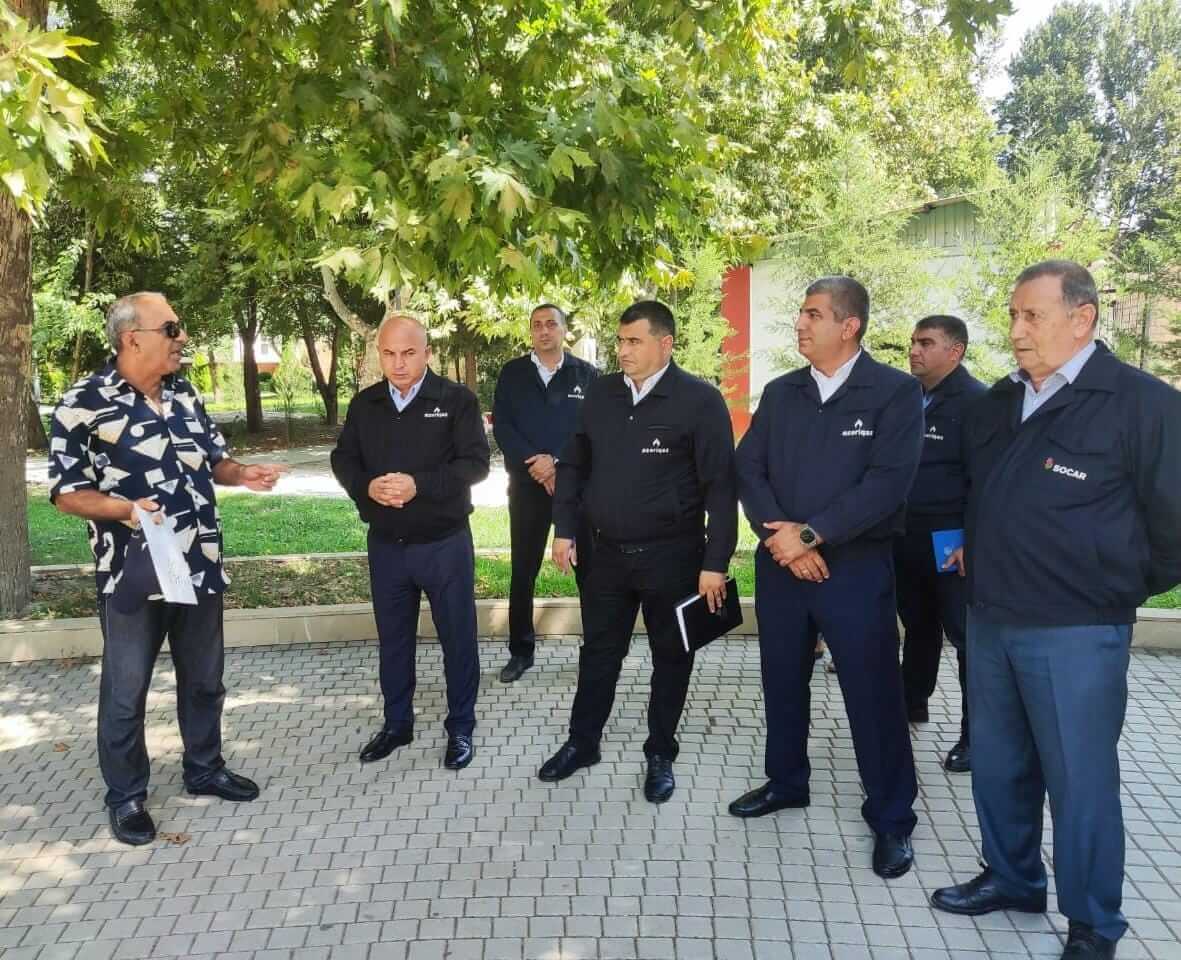 “Azəriqaz” rəsmiləri Mingəçevirdə vətəndaşların suallarını yerindəcə cavablandırdı