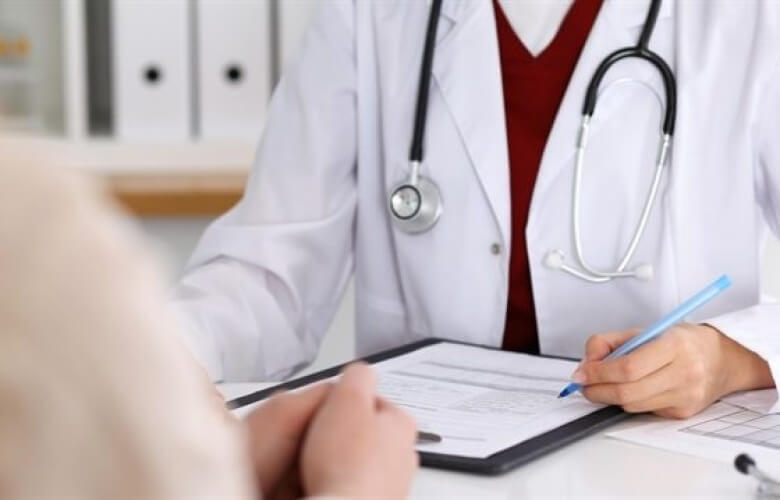 Bu həkimlərin maaşlarına əlavənin müddəti uzadıldı