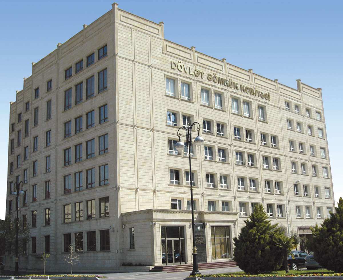 DGK: Xaricdən gətirilən mobil telefonlar gömrük orqanlarına bəyan edilməlidir