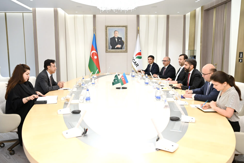 SOCAR-ın Pakistanda həyata keçirilən layihələrdə iştirakı imkanları müzakirə edilib