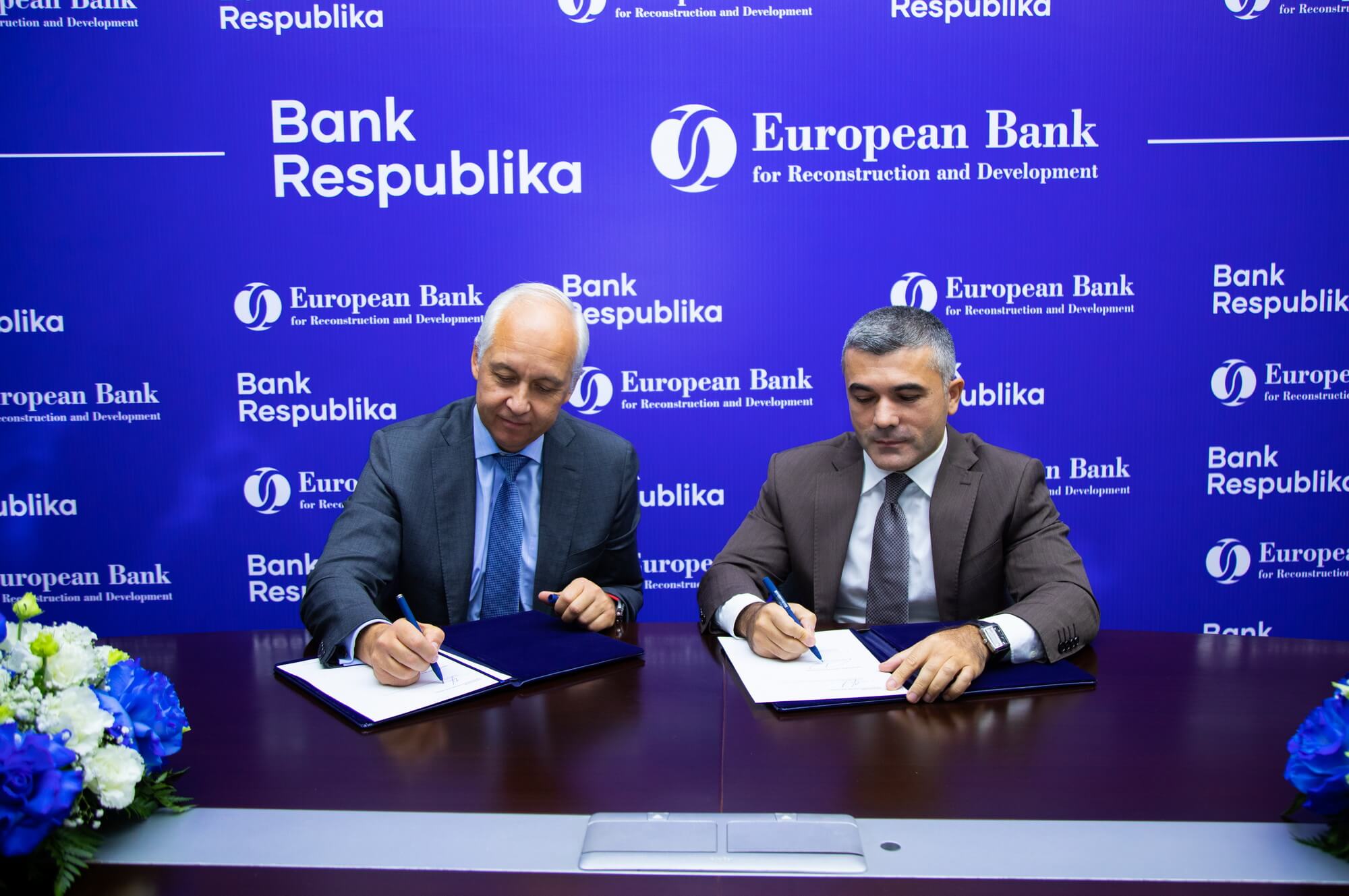 “Bank Respublika”da İŞLƏR ƏLADIR!