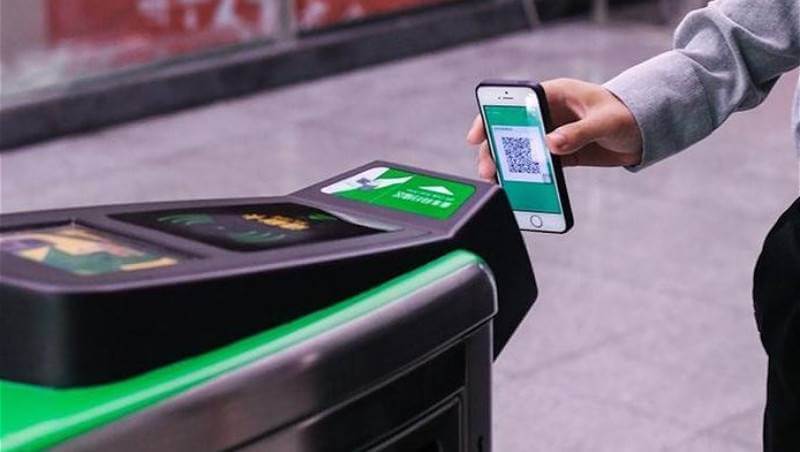 Ötən ay Bakı metrosunda sərnişinlərin 21 %-dən çoxu QR biletlə ödəniş edib