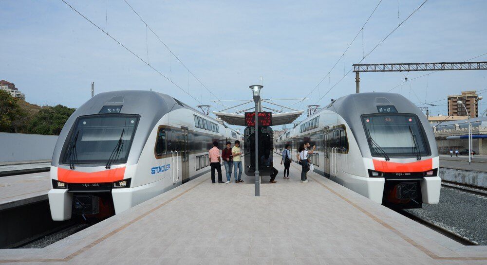 ADY: Bakı Dəmiryol Vağzalının platformalarına duz səpilir