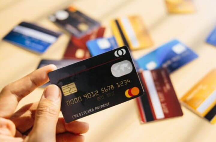 Dünən vətəndaşların  kartlarından 2 981 manat və 49 dollar oğurlanıb