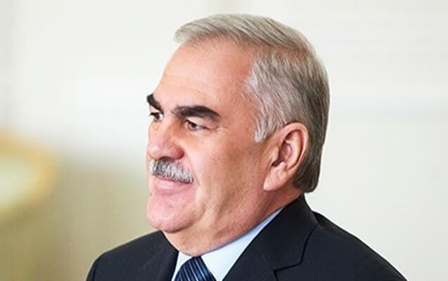 Vasif Talıbovun səhhəti pisləşdi - Ölkədən buraxılmadı
