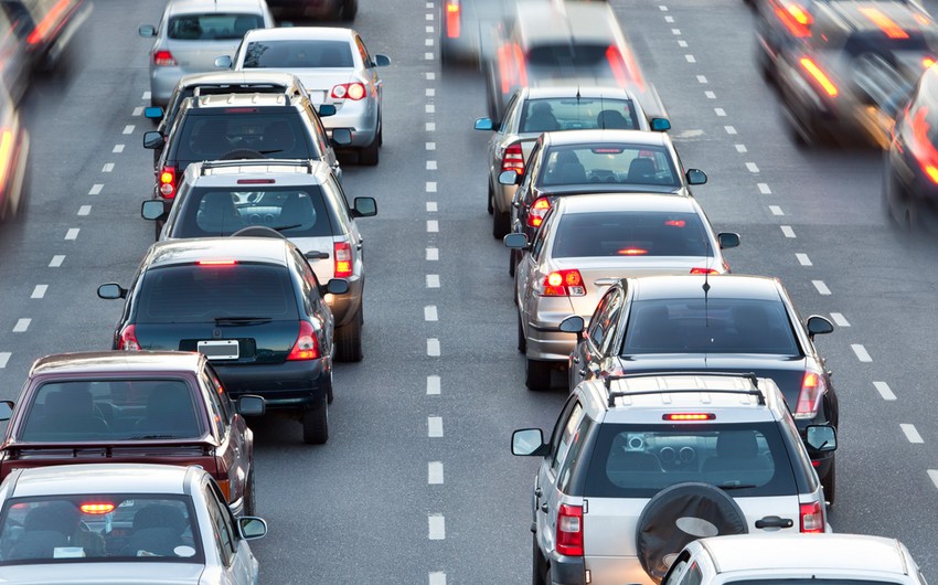 Bakının bəzi yollarında sıxlıq müşahidə olunur