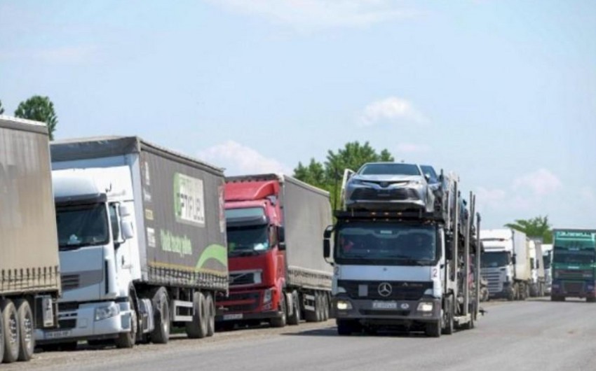 "Qırmızı Körpü” gömrük postunda 120 avtomobil gözləyir