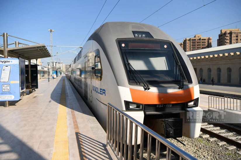 Qatarlarla 6 milyondan çox sərnişin daşındı