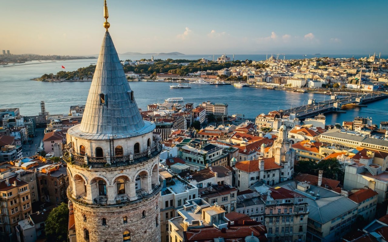 İstanbulda 5 bal gücündə zəlzələ olub, 17 nəfər xəsarət alıb 