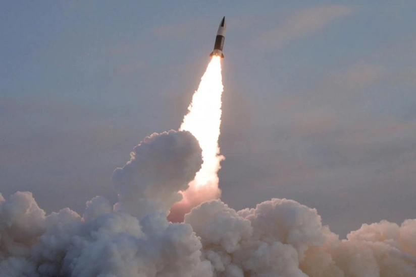 Şimali Koreya Yapon dənizinə doğru ballistik raket atıb