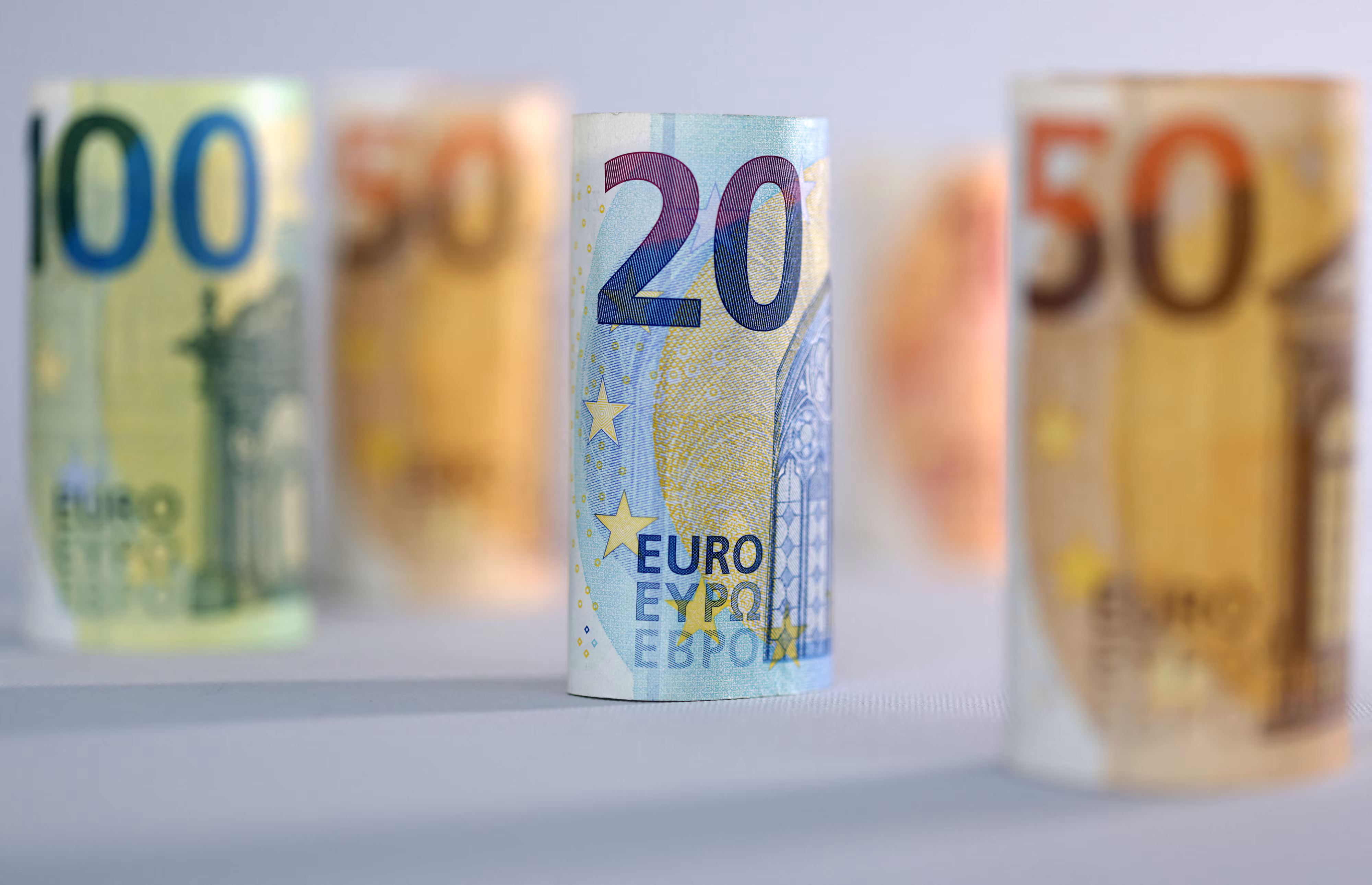 Rəsmi məzənnələr açıqlandı