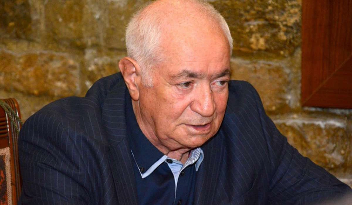 Prezident Xalq şairi Vahid Əzizi "Şərəf" ordeni ilə təltif edib