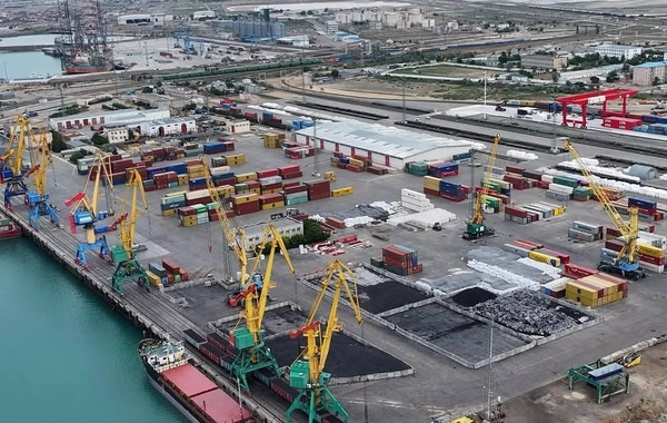 Çin Aktauda 300 milyon dollara dəniz limanı inşa edəcək