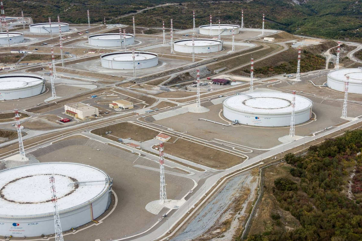 Ukraynanın dron hücumu Qazaxıstan neftinin ixracını dayandırıb