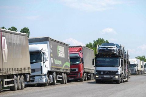 Gürcüstan 20 gündən artıqdır Azərbaycanın tütün daşıyan yük avtomobillərini gömrükdən buraxmır