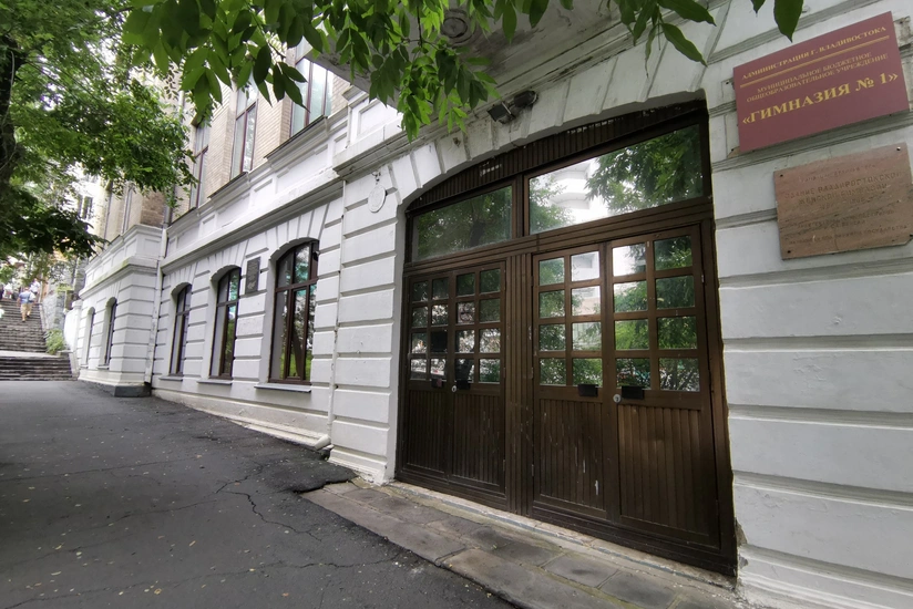 Rusiyada şagird məktəbdə atəş açıb, yaralananlar var