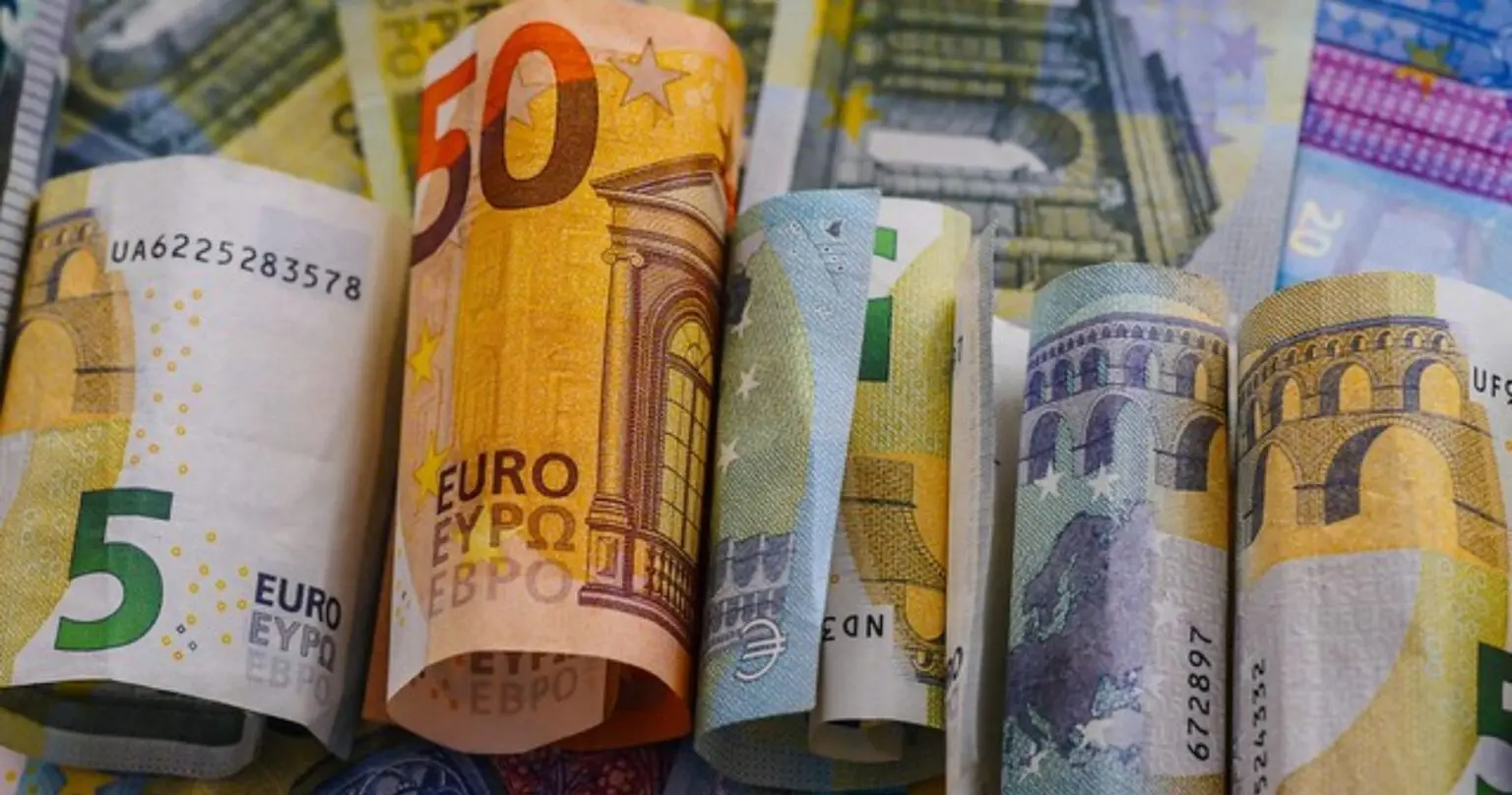 Rəsmi məzənnələr açıqlandı