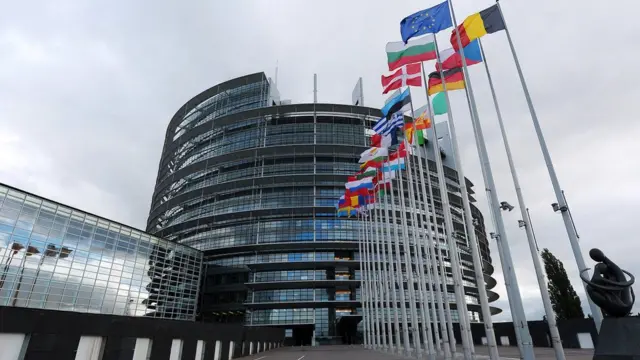 İranlı diplomatların Avropa Parlamentinə girişi qadağan edilib