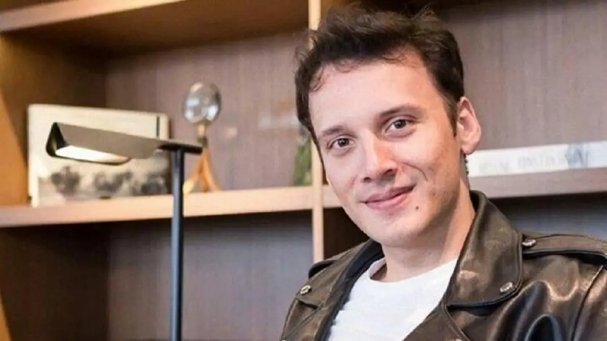 Türkiyəli müğənni Edis Görgülü saxlanılıb