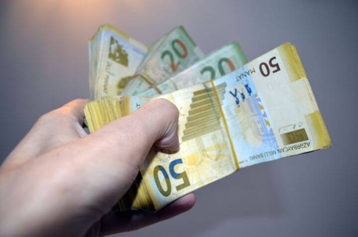 Bu şəxslərin 118 min manatı geri qaytarılıb