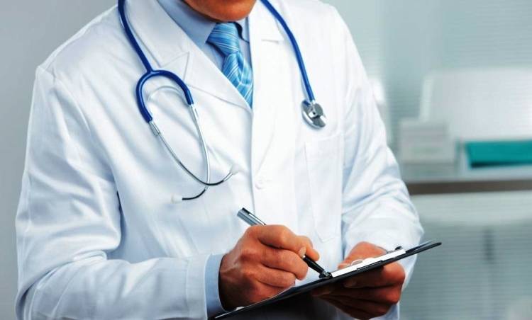Azərbaycanda 7 min manatdan çox maaş alan tibb işçiləri var