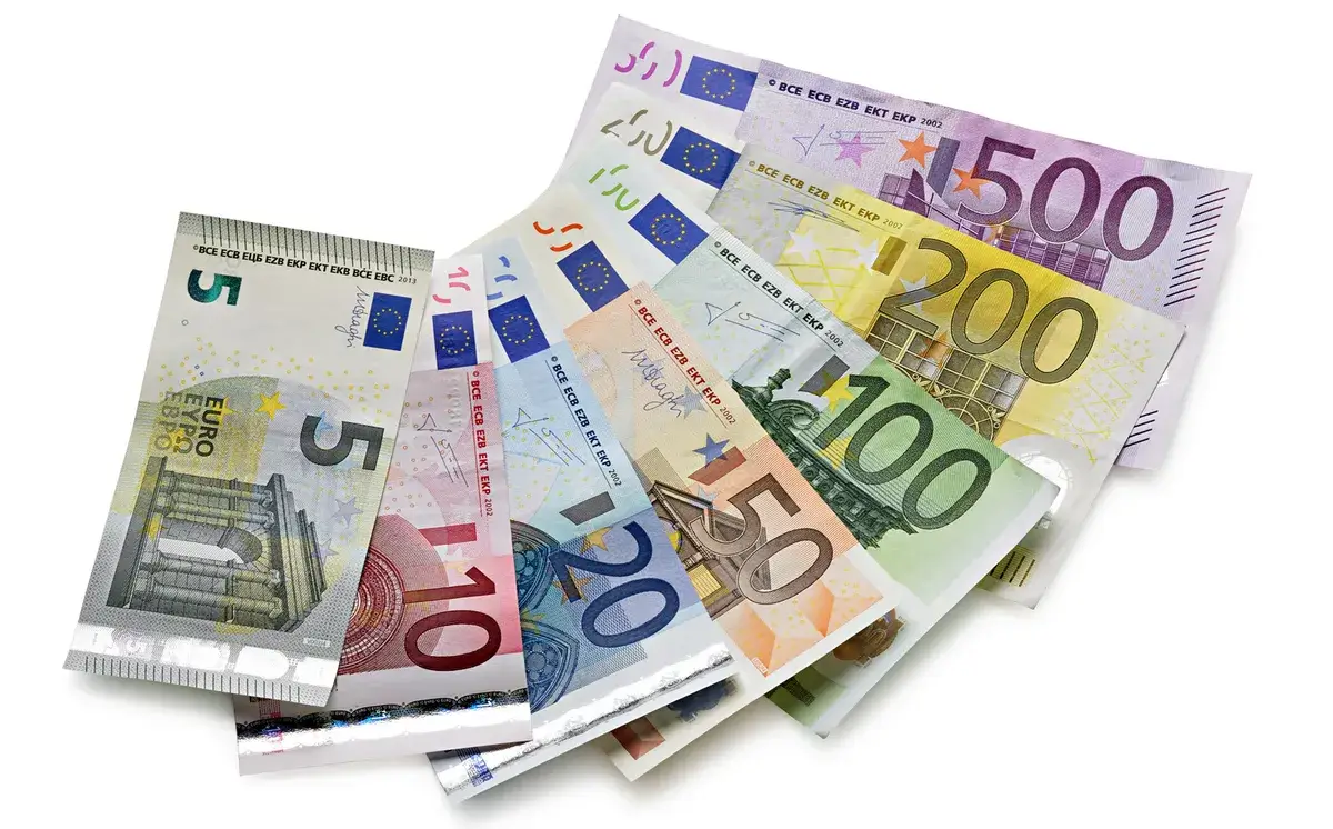 Rəsmi məzənnələr açıqlandı