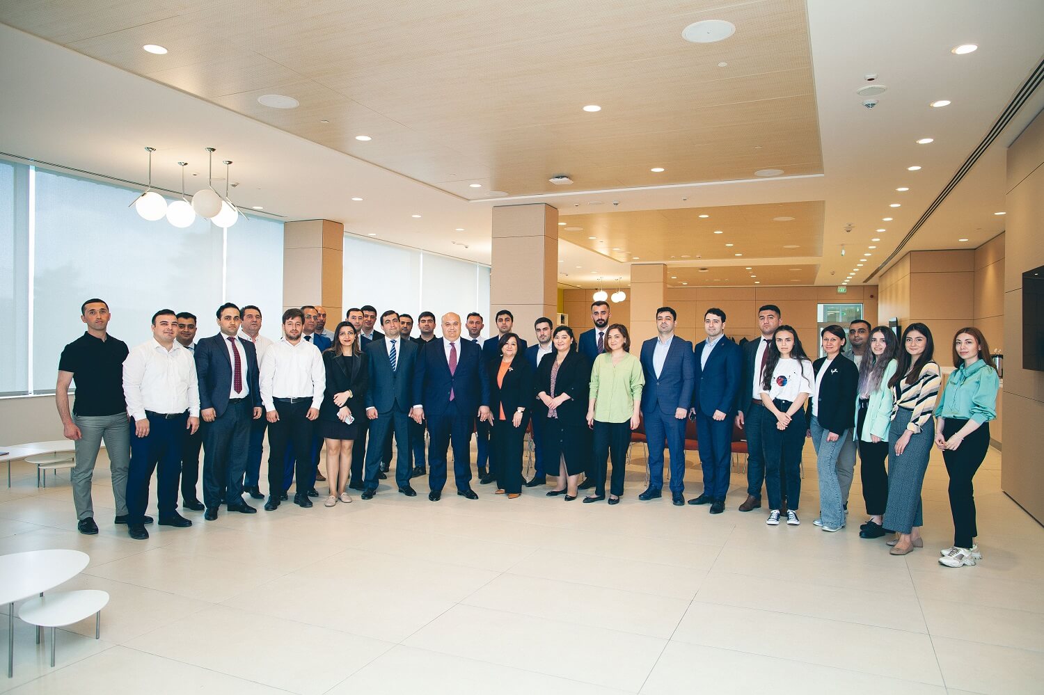 “Yüksəliş” müsabiqəsinin qalibi “Kapital Bank”ın əməkdaşları ilə görüşüb