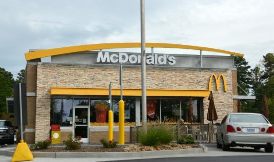 “McDonald’s” Rusiyada yeni brendini qeydiyyatdan keçirmək istəyir