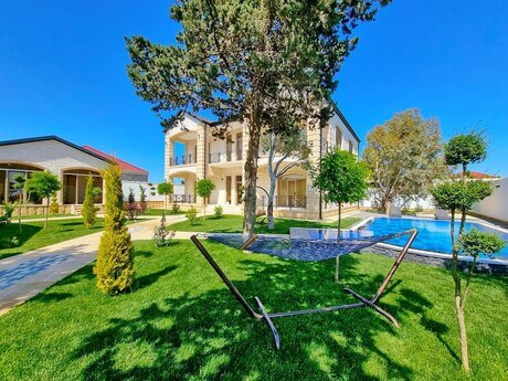 Bakıda kirayəsi 10 min manata olan bağ evləri var