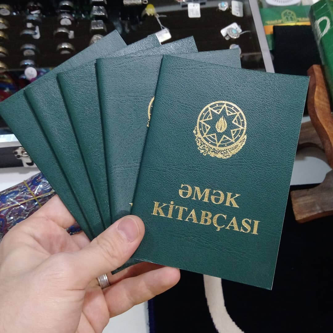 Əmək kitabçası tələbi nə zaman ləğv ediləcək?