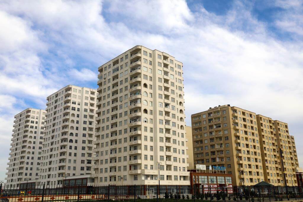 Bu il daha 1500 şəhid ailəsi və müharibə əlilinə mənzil və fərdi ev veriləcək