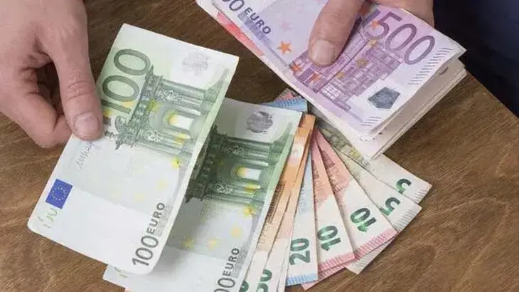 Günün rəsmi məzənnəsi