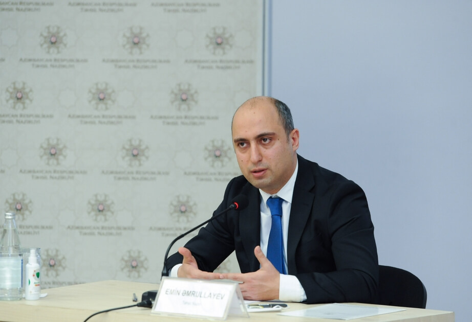 Nazir: "Bəzi müəllimlərin direktor olmasını istəmirik"