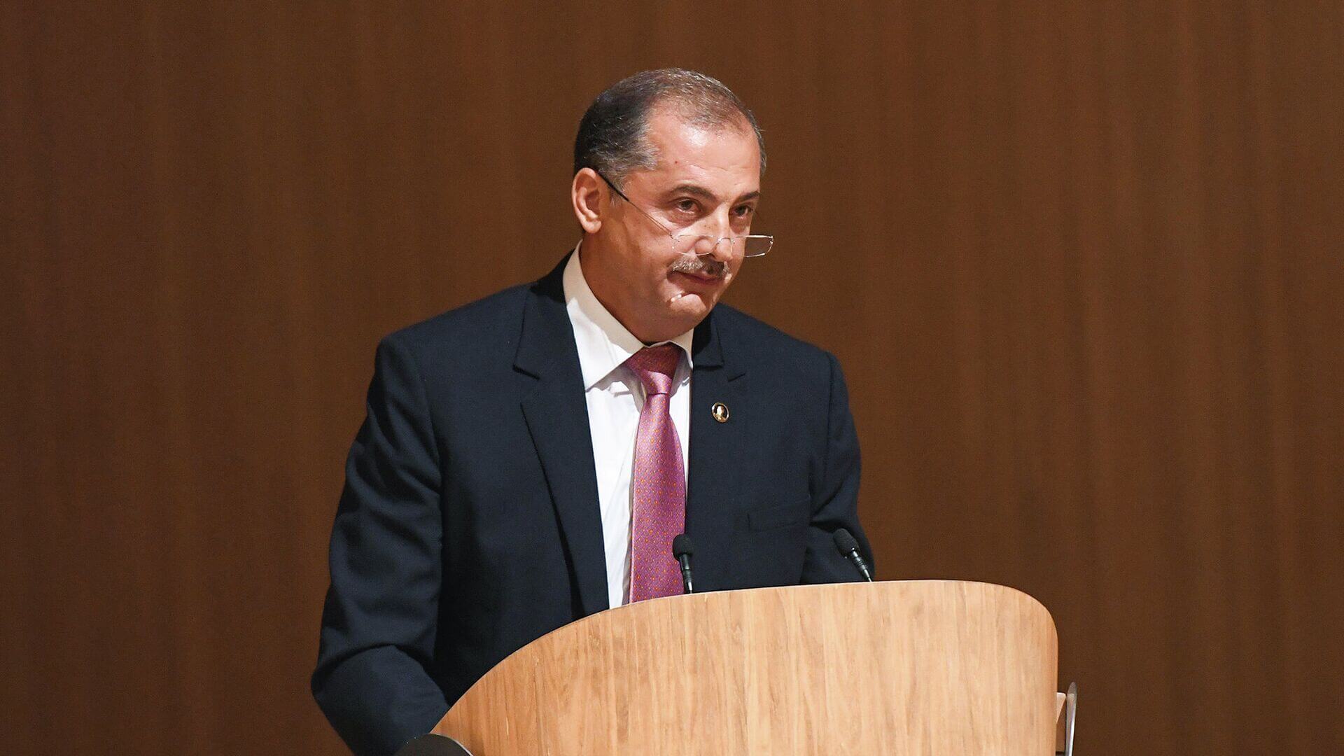 Dövlət qurumları Vilyam Hacıyevdən 7 milyon manatdan çox pul tələb edir