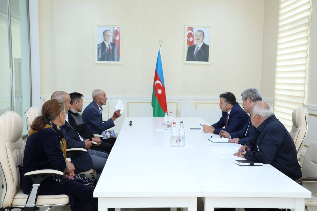 "Azəriqaz"ın baş direktoru Gədəbəy rayonunda vətəndaş qəbulu keçirib