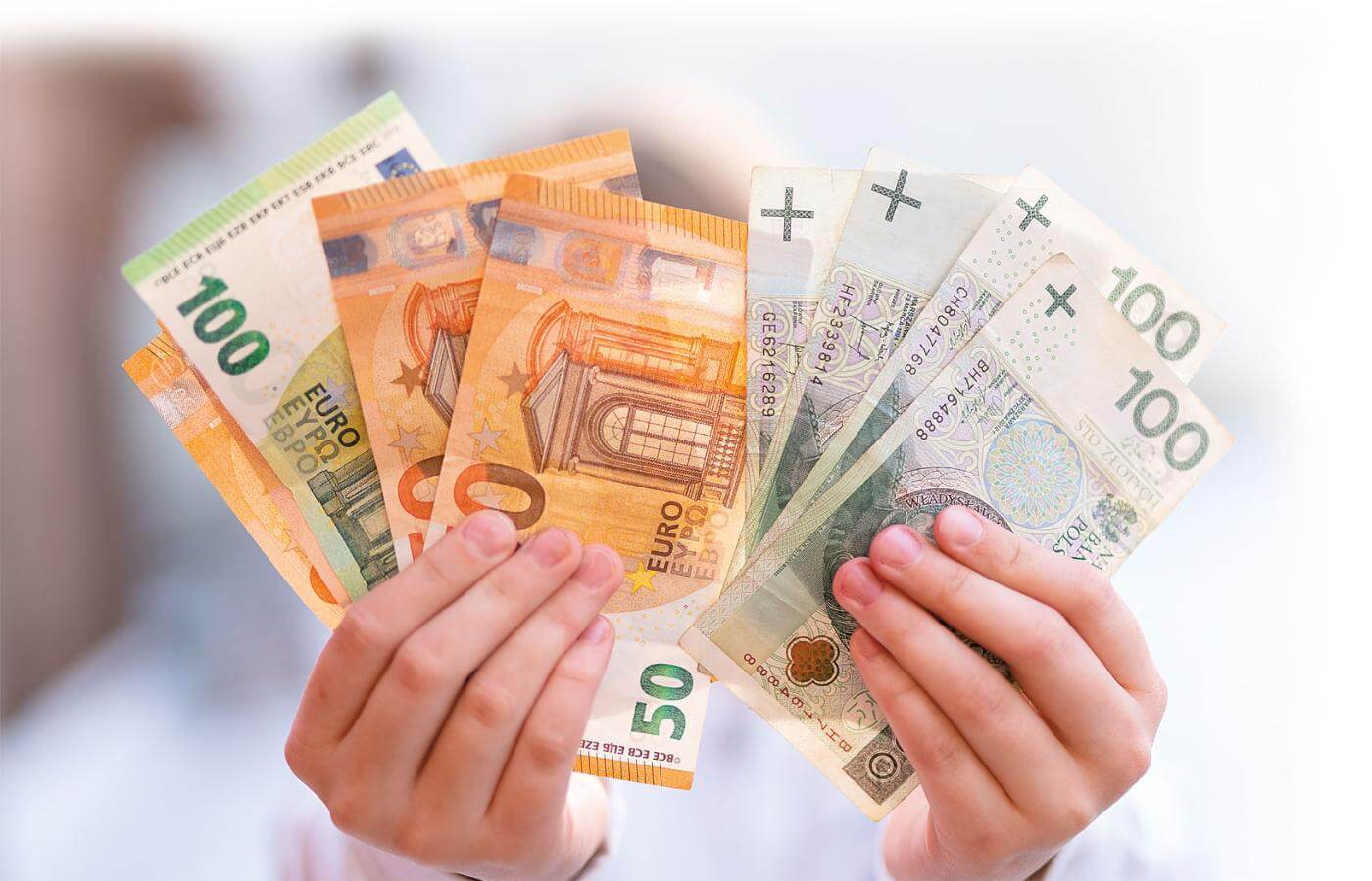 Rəsmi məzənnələr açıqlandı