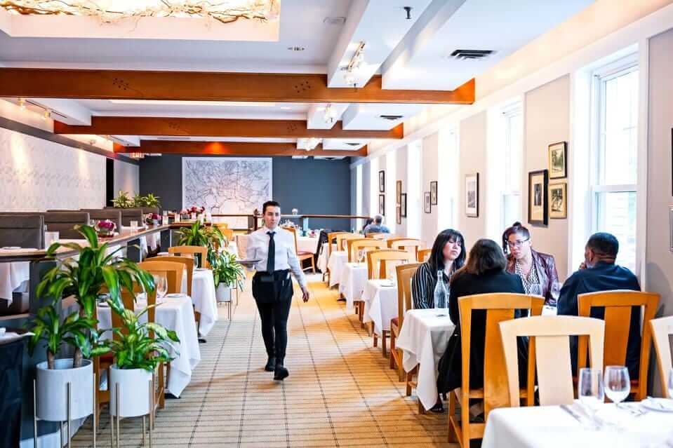 Bakıda restoranların dövriyyəsi kəskin artıb