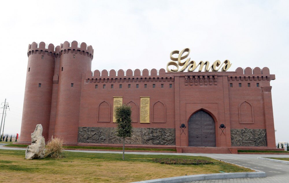 Gəncədə 6 ayda 650 milyon manatlıq ticarət edilib