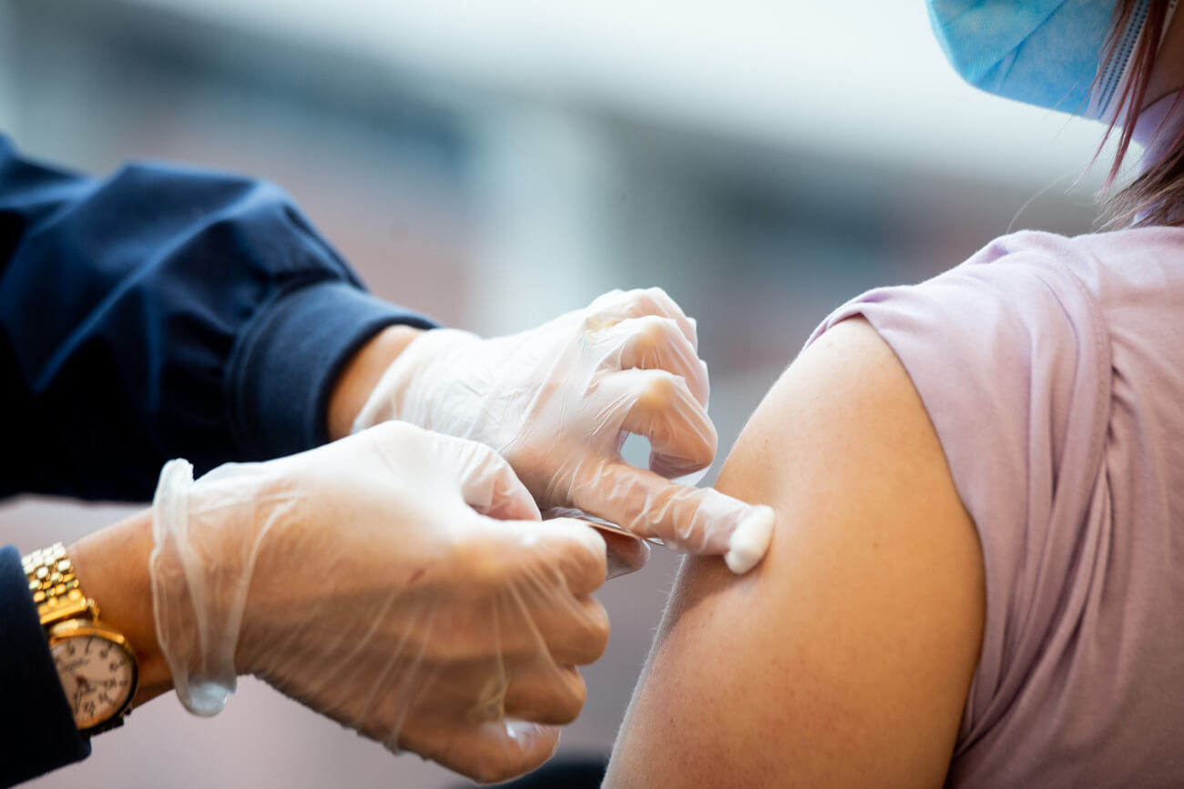 Ölkədə bu gün peyvənd olunanların sayı AÇIQLANDI - FOTO