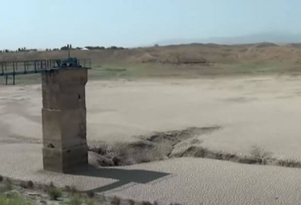 Goranboyda gölün suyu qurudu - VİDEO