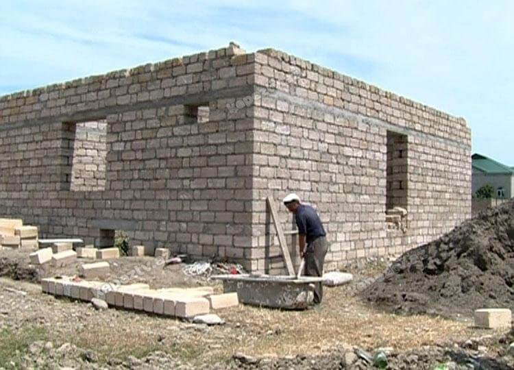Yaşayış evlərinin 1 kvm-nin tikintisi 429 manata başa gəlir