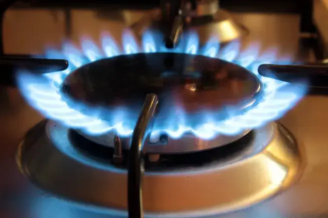 Avropada qazın qiyməti niyə enir?